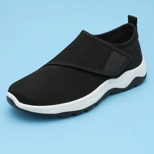 SwellEase™ Men’s diabetic shoes with extra-wide fit